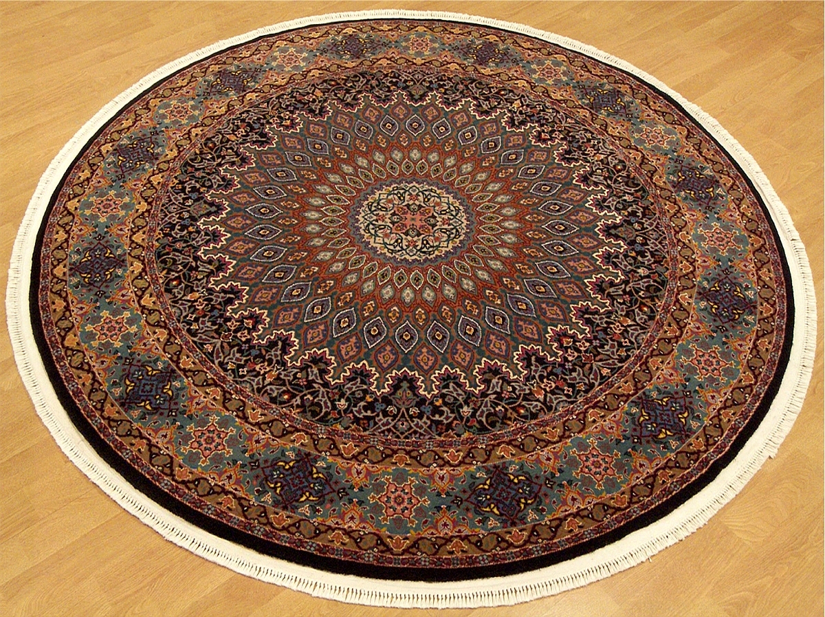 5 x 5 Beautiful hand Woven Silk/Wool Isfahan Round Rug